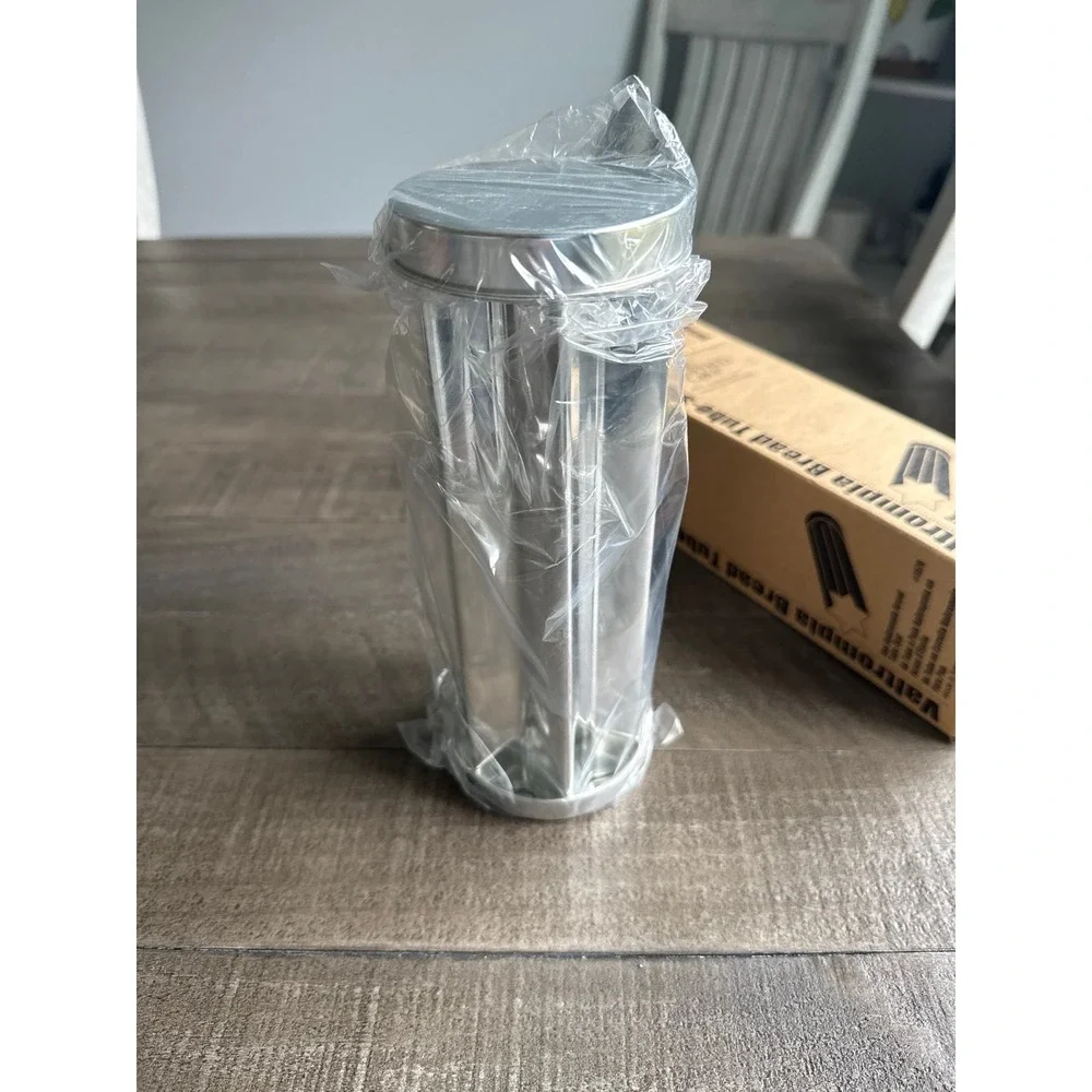 NWT‎ Pampered Chef Valtrompia Star Bread Tube (#1570)